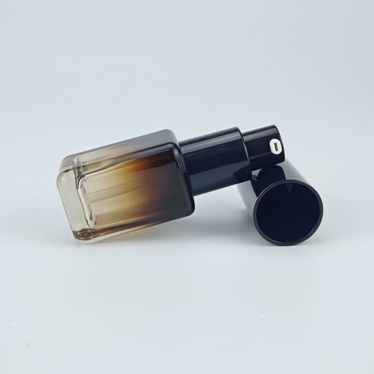 Glasslotionbottle2061.jpg