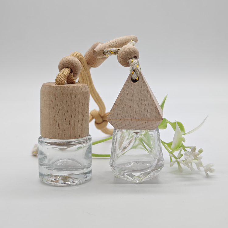 car bottle1903.jpg