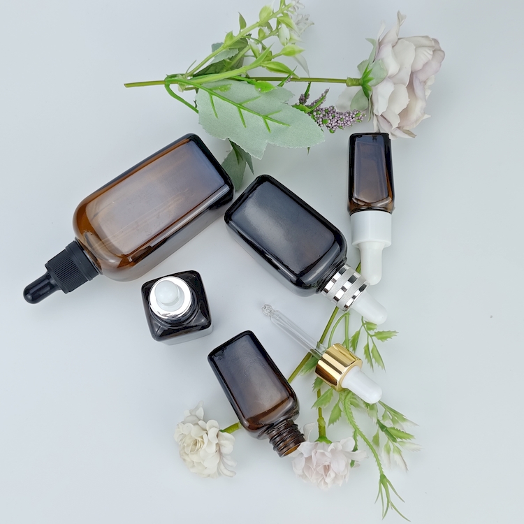 fragrance bottle525.jpg