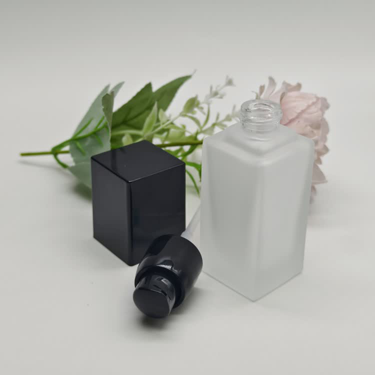 Foundation Bottle2625.jpg