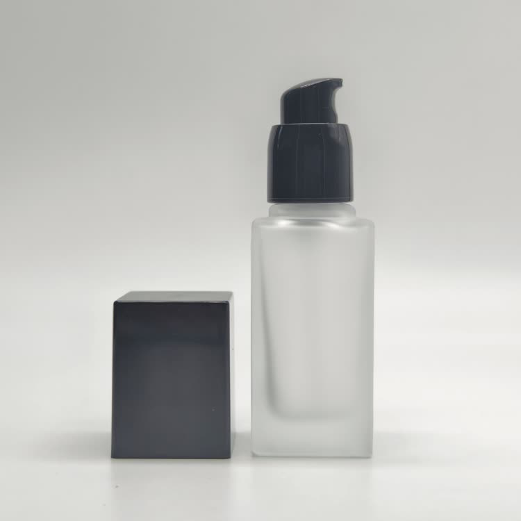 Foundation Bottle2626.jpg
