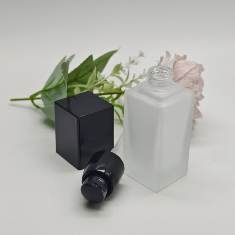 Foundation Bottle2636.jpg