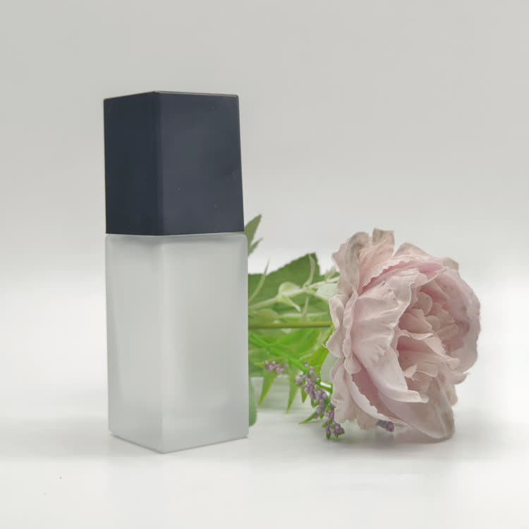 Foundation Bottle2630.jpg