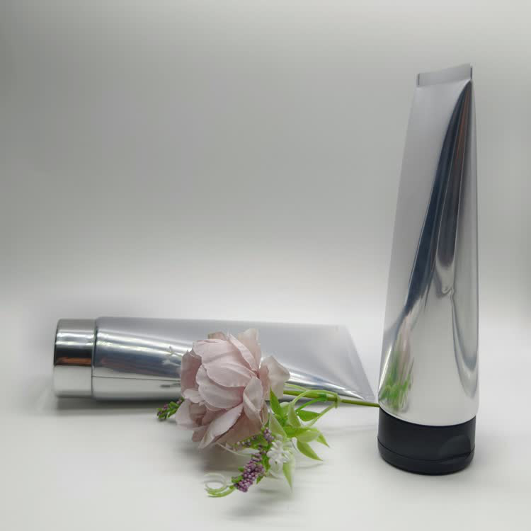 Cosmetics squeeze tube2680.jpg