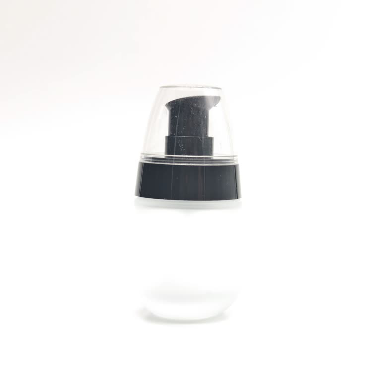 Foundation Bottle2591.jpg
