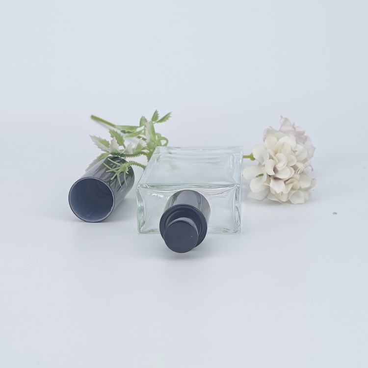 perfume bottle2761.jpg