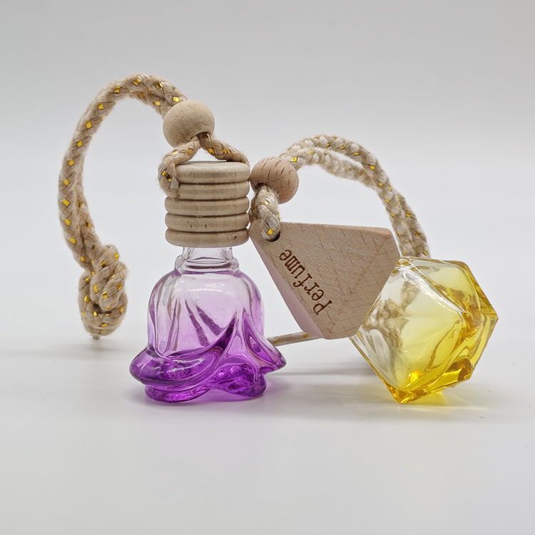 car bottle6640.jpg
