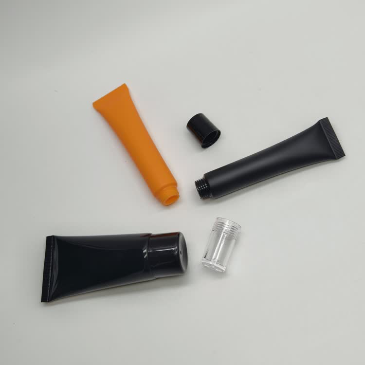 Cosmetics squeeze tube2510.jpg