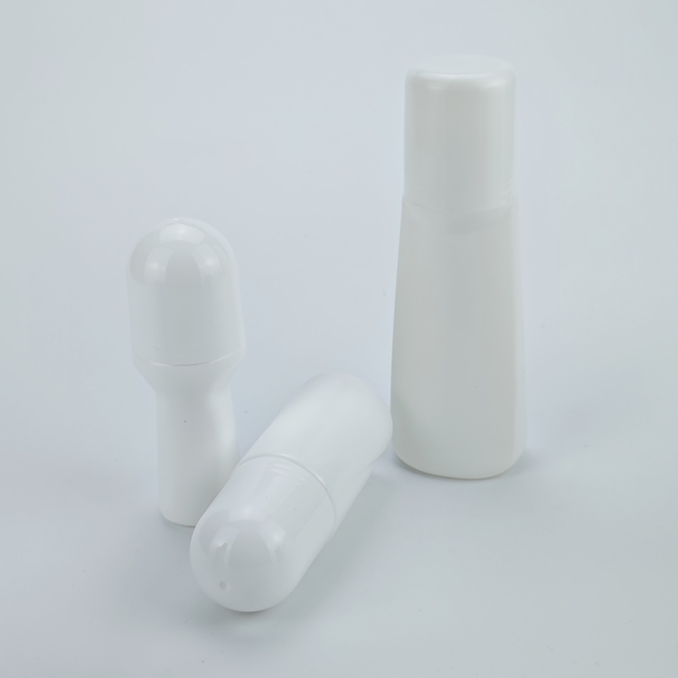 roll on bottle1076.jpg