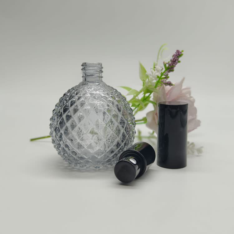 perfume bottle2747.jpg