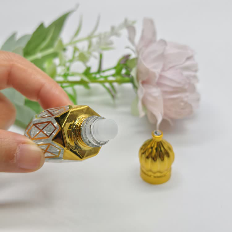 Attar roll on bottle2509.jpg