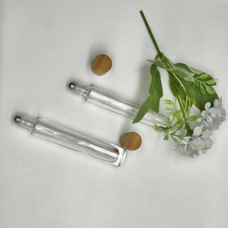 Roll on Bottle2577.jpg