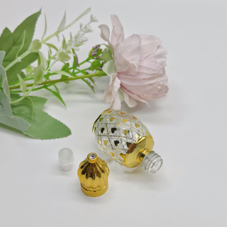 Attar roll on bottle2516.jpg