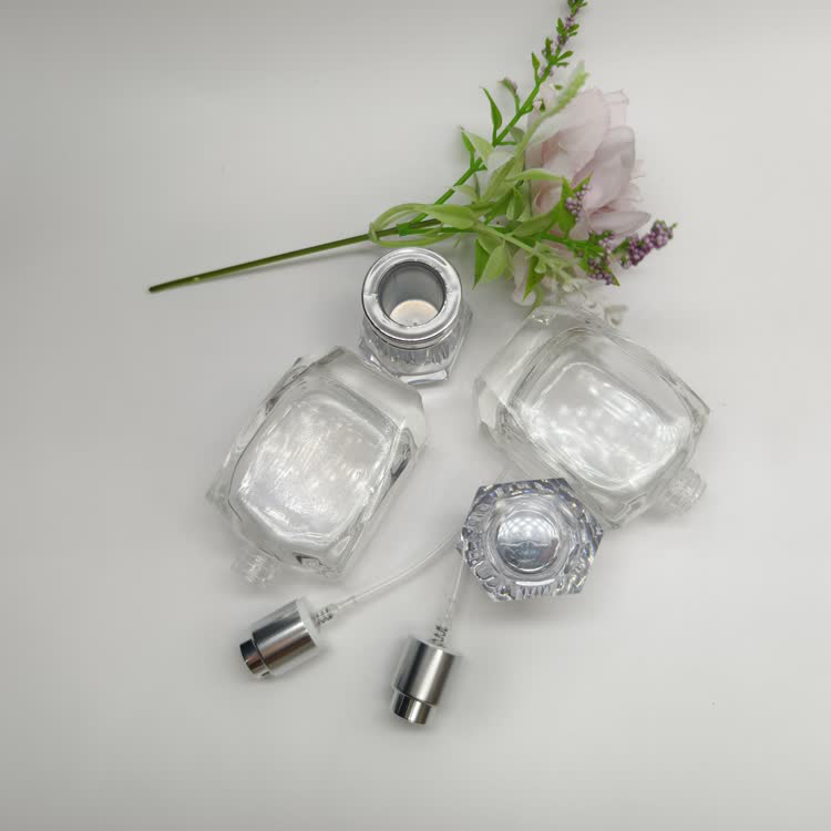 perfume bottle2671.jpg