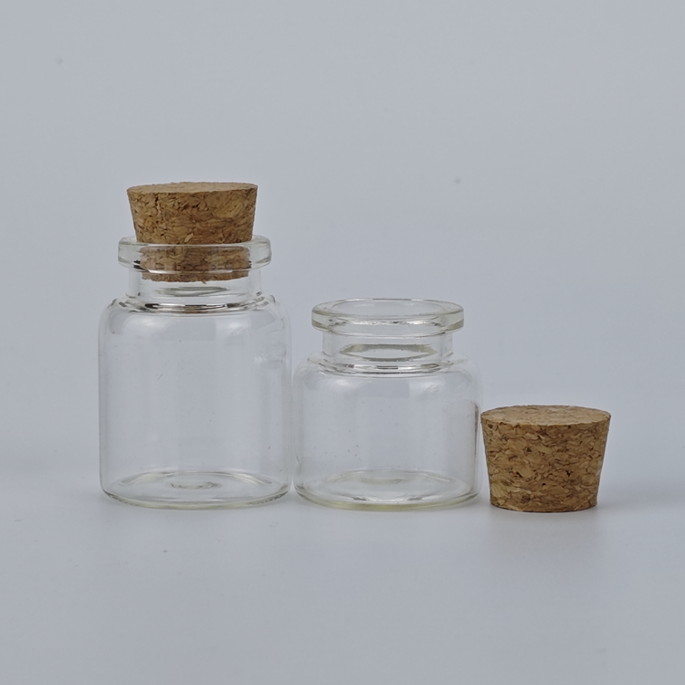 Glass vial0490.jpg