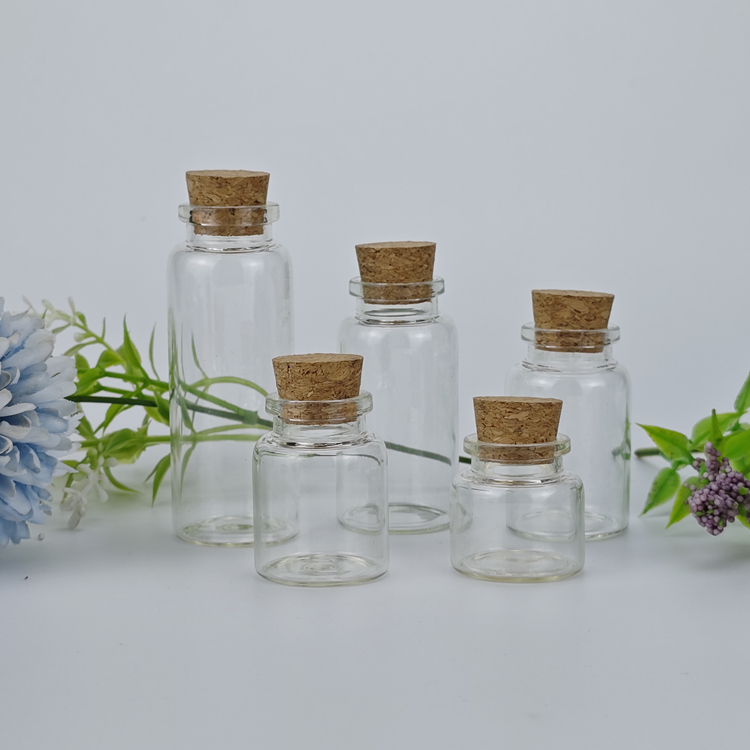 Glass vial0621.jpg