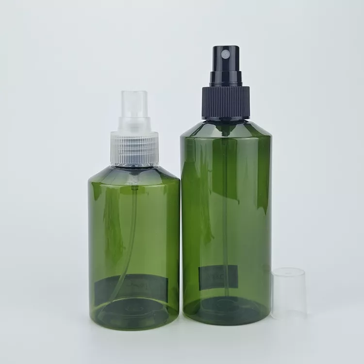 Cosmetic bottle with sprayer pump