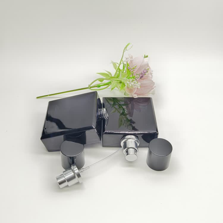 perfume bottle2598.jpg