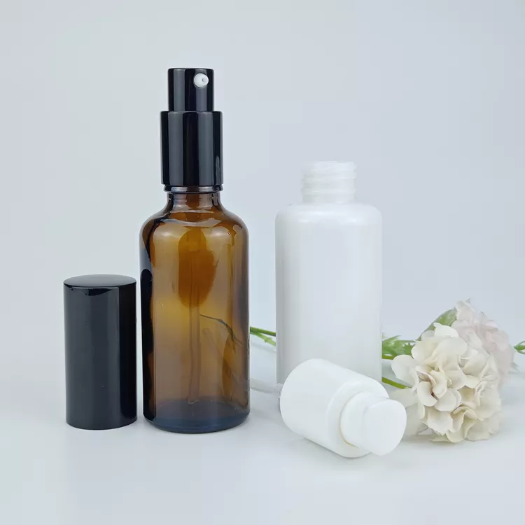 Glass cosmetic bottle with mist sprayer pum