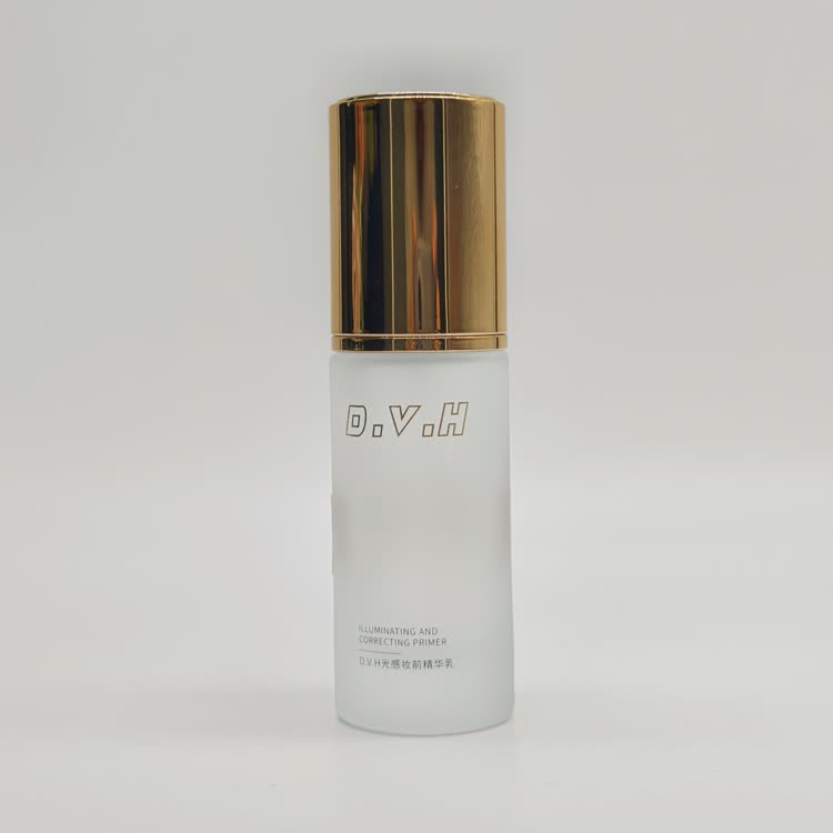 Foundation Bottle2558.jpg