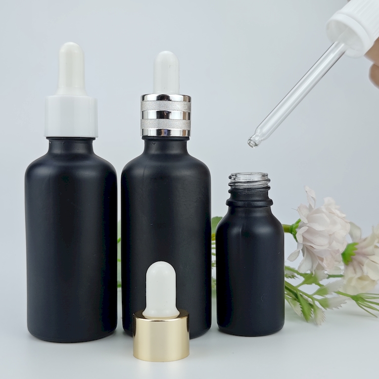 fragrance bottle954.jpg