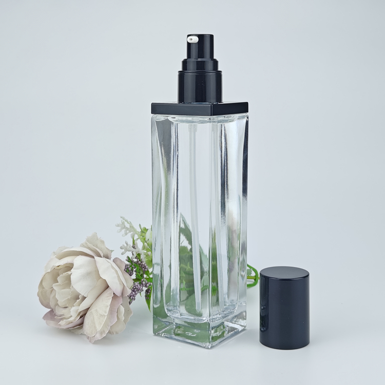 Glasslotionbottle1815.jpg