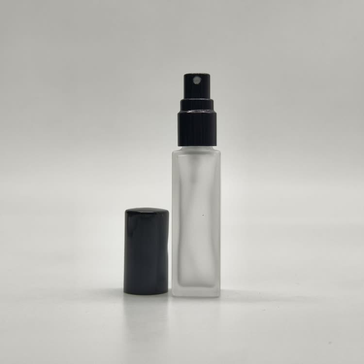 perfume bottle2967.jpg