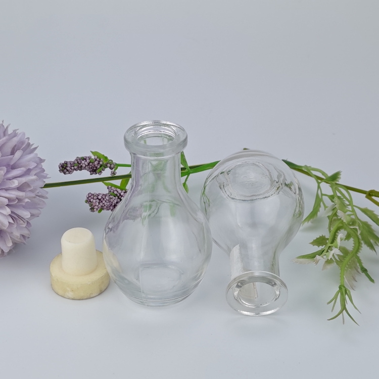 fragrance bottle579.jpg