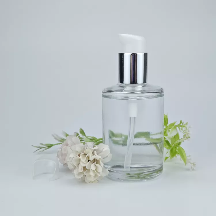 Glass cosmetic bottle